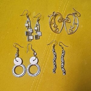 Earings bundle